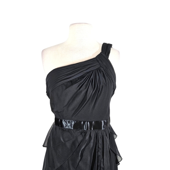 Adrianna Papell Flutter Chiffon Tiered Black One Shoulder Cocktail Dress - Picture 7 of 10